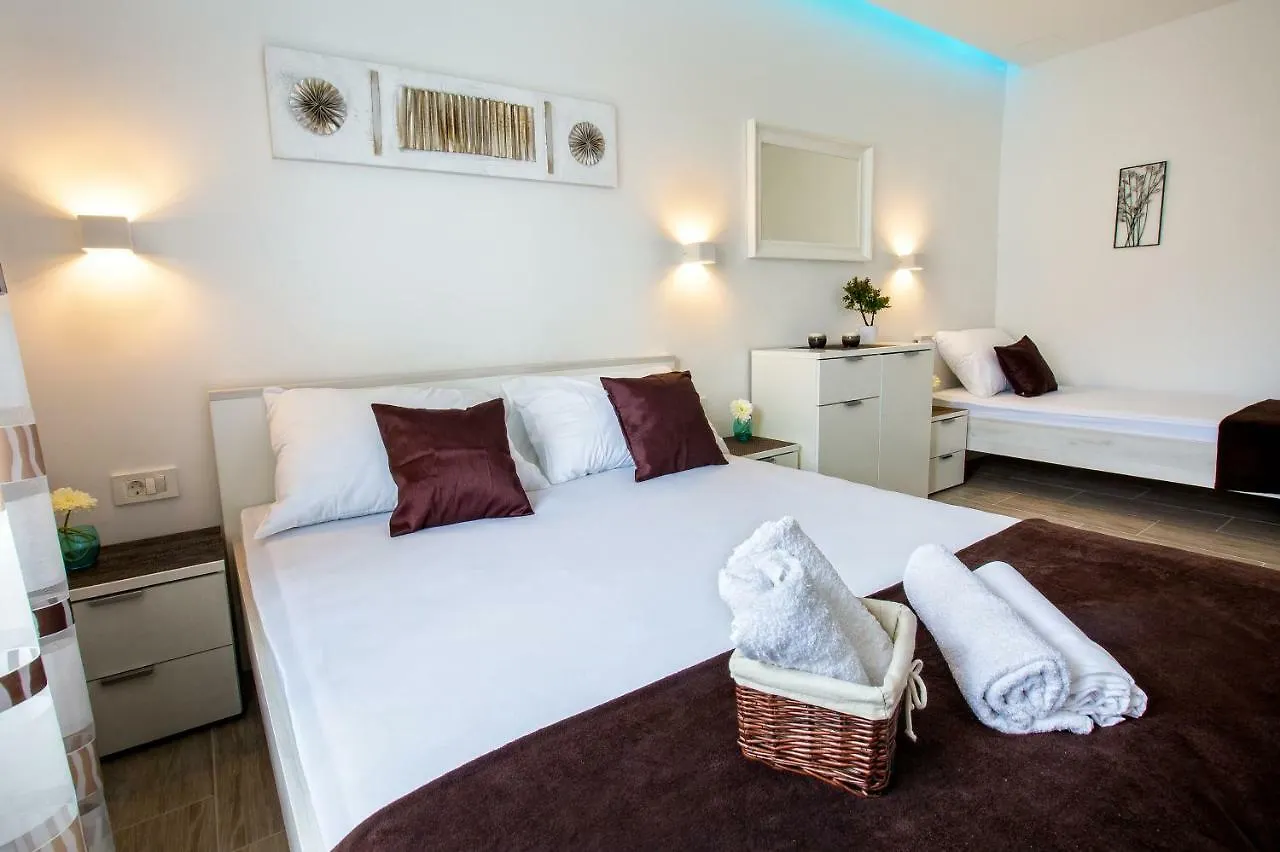 Apartment Nives In The City Center - Free Parking Split