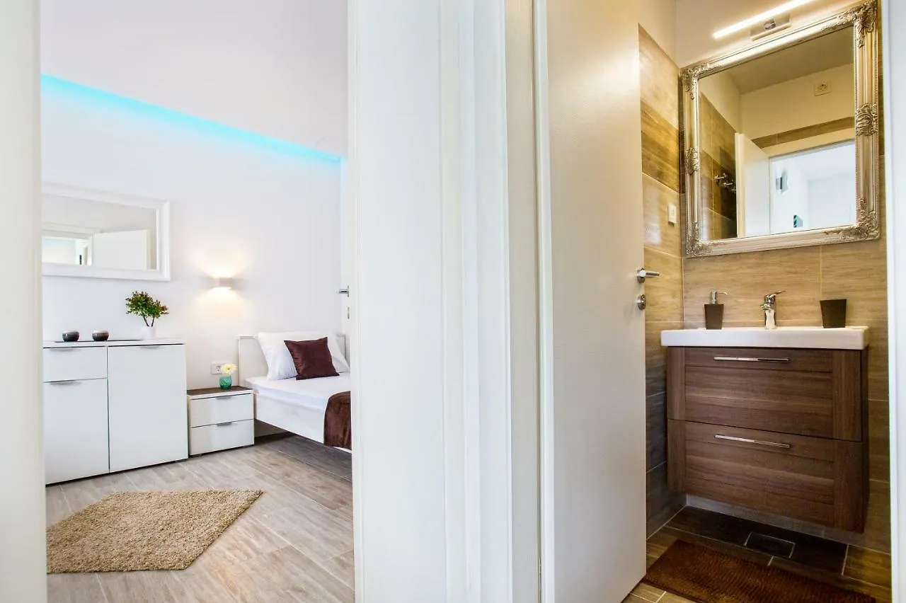 Apartment Nives In The City Center - Free Parking Split