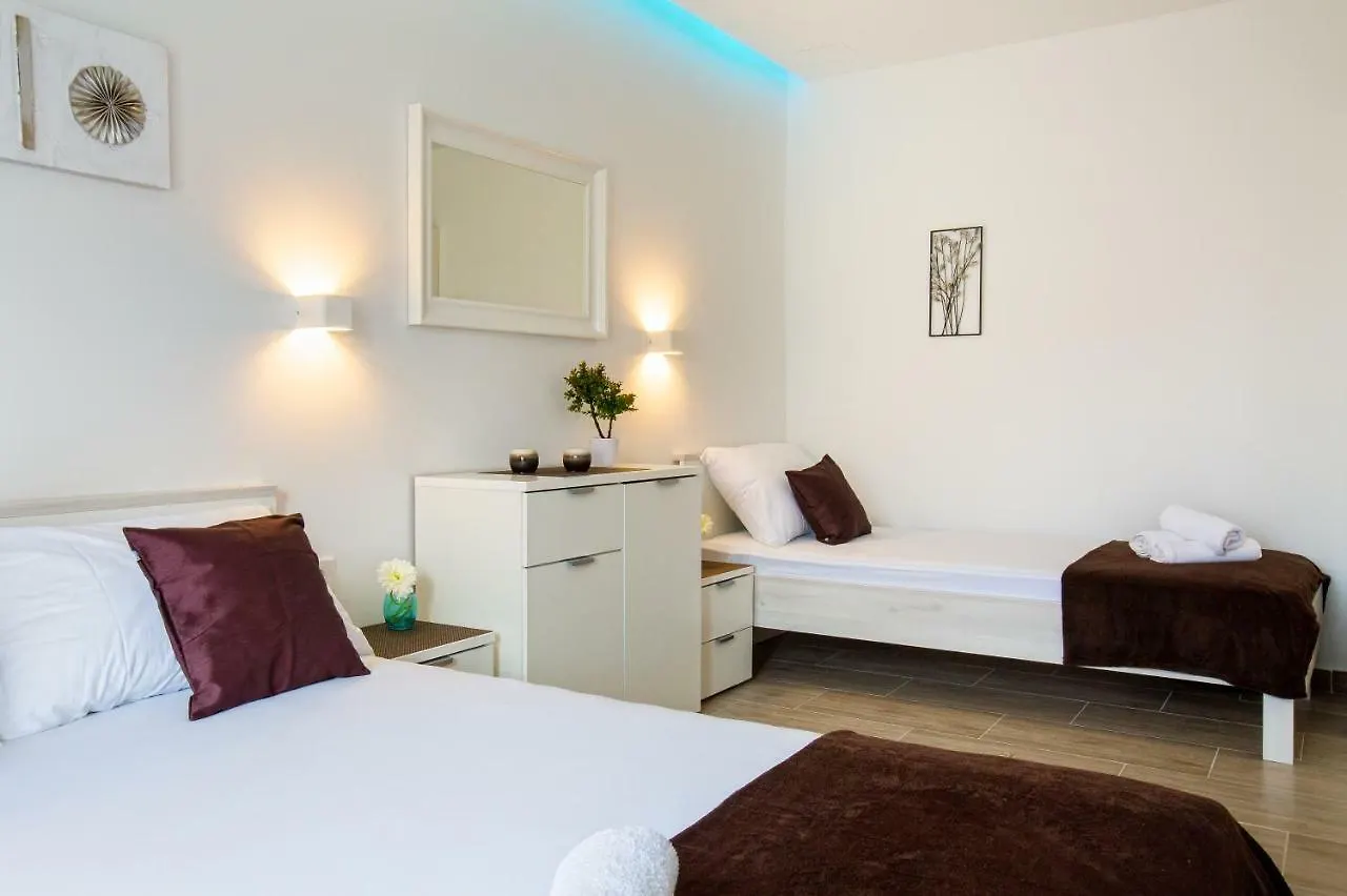 Apartment Nives In The City Center - Free Parking Split