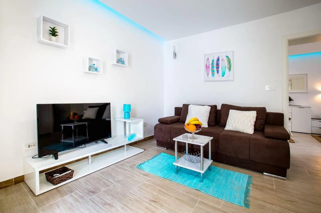 Apartment Nives In The City Center - Free Parking Split