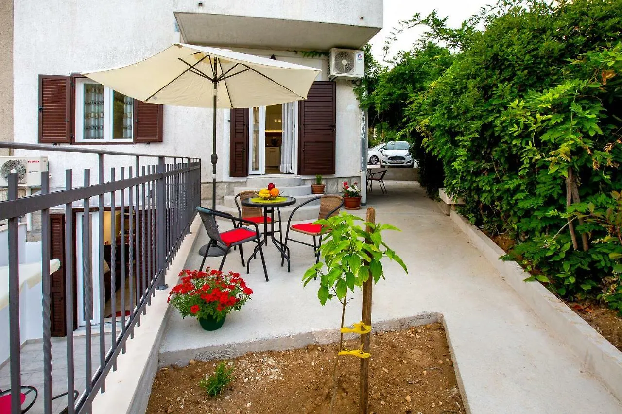 Apartment Nives In The City Center - Free Parking Split