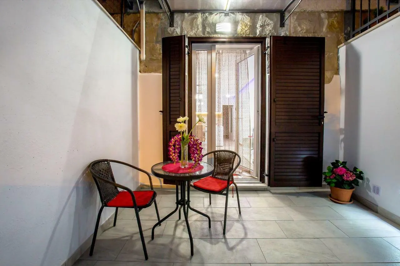 Apartment Nives In The City Center - Free Parking Split 0*,