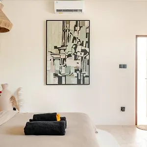 https://villa-ganesh-bungalows-bali.hotelsseminyak.net