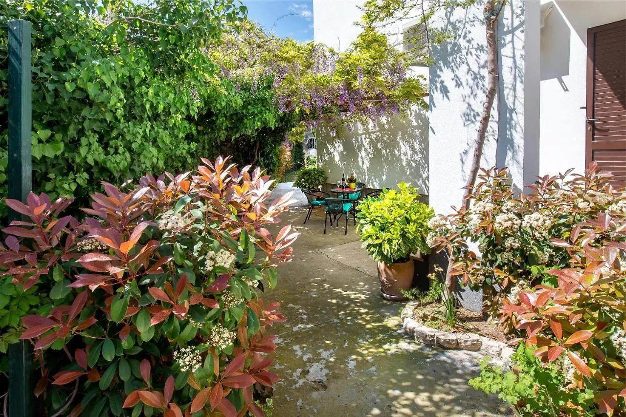 Apartment Nives In The City Center - Free Parking Split