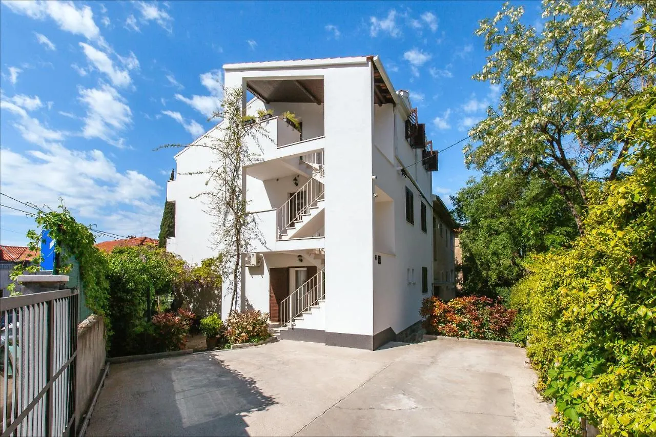 Apartment Nives In The City Center - Free Parking Split