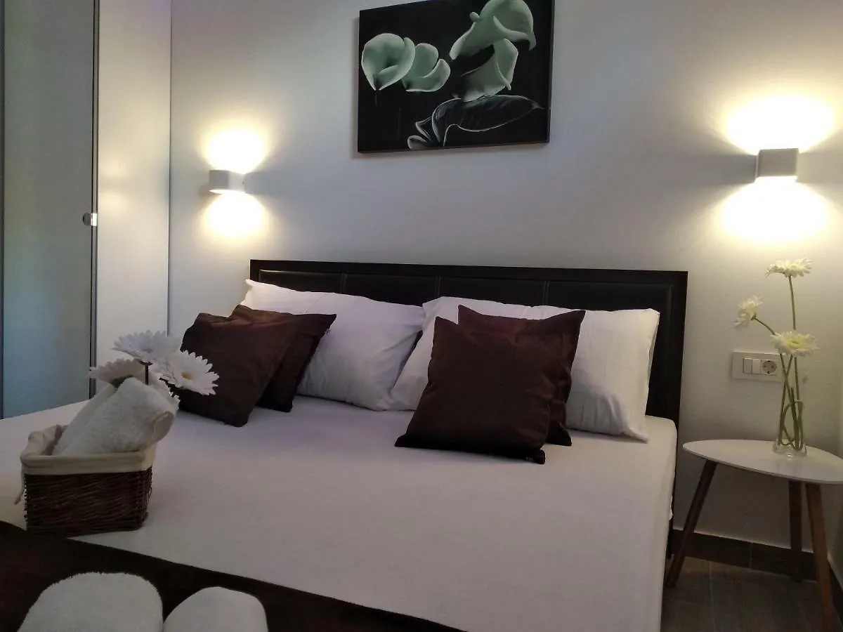 Apartment Nives In The City Center - Free Parking Split