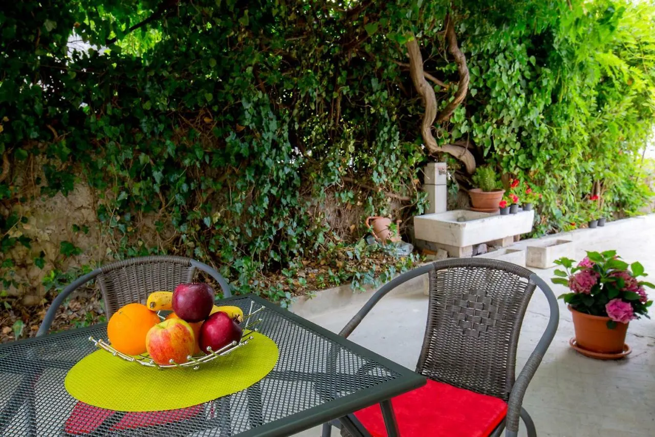 Apartment Nives In The City Center - Free Parking Split
