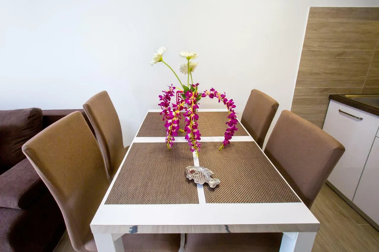 Apartment Nives In The City Center - Free Parking Split