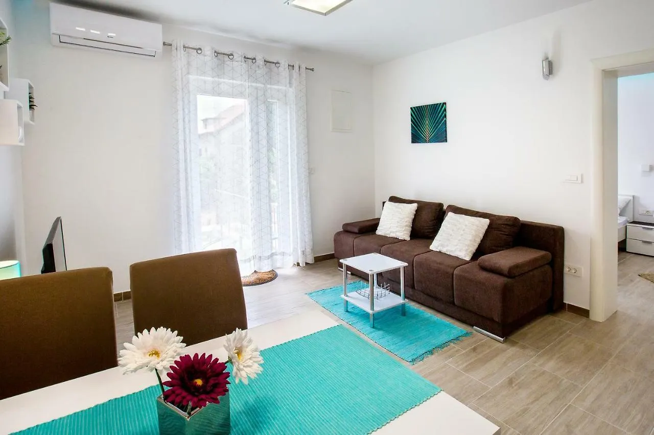 Apartment Nives In The City Center - Free Parking Split