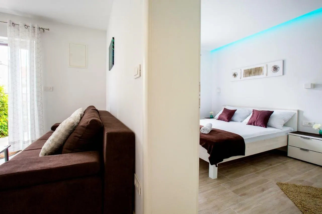 Apartment Nives In The City Center - Free Parking Split