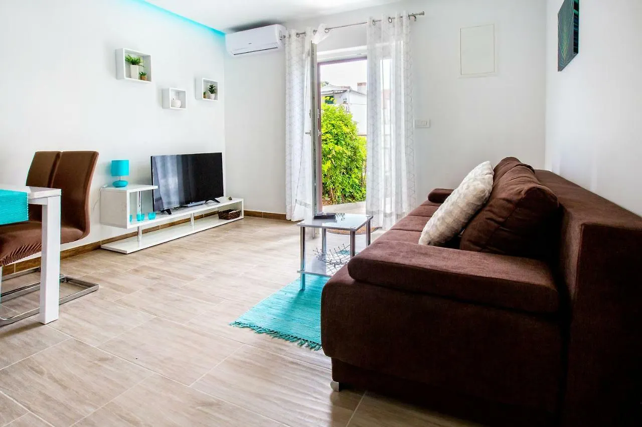 Apartment Nives In The City Center - Free Parking Split